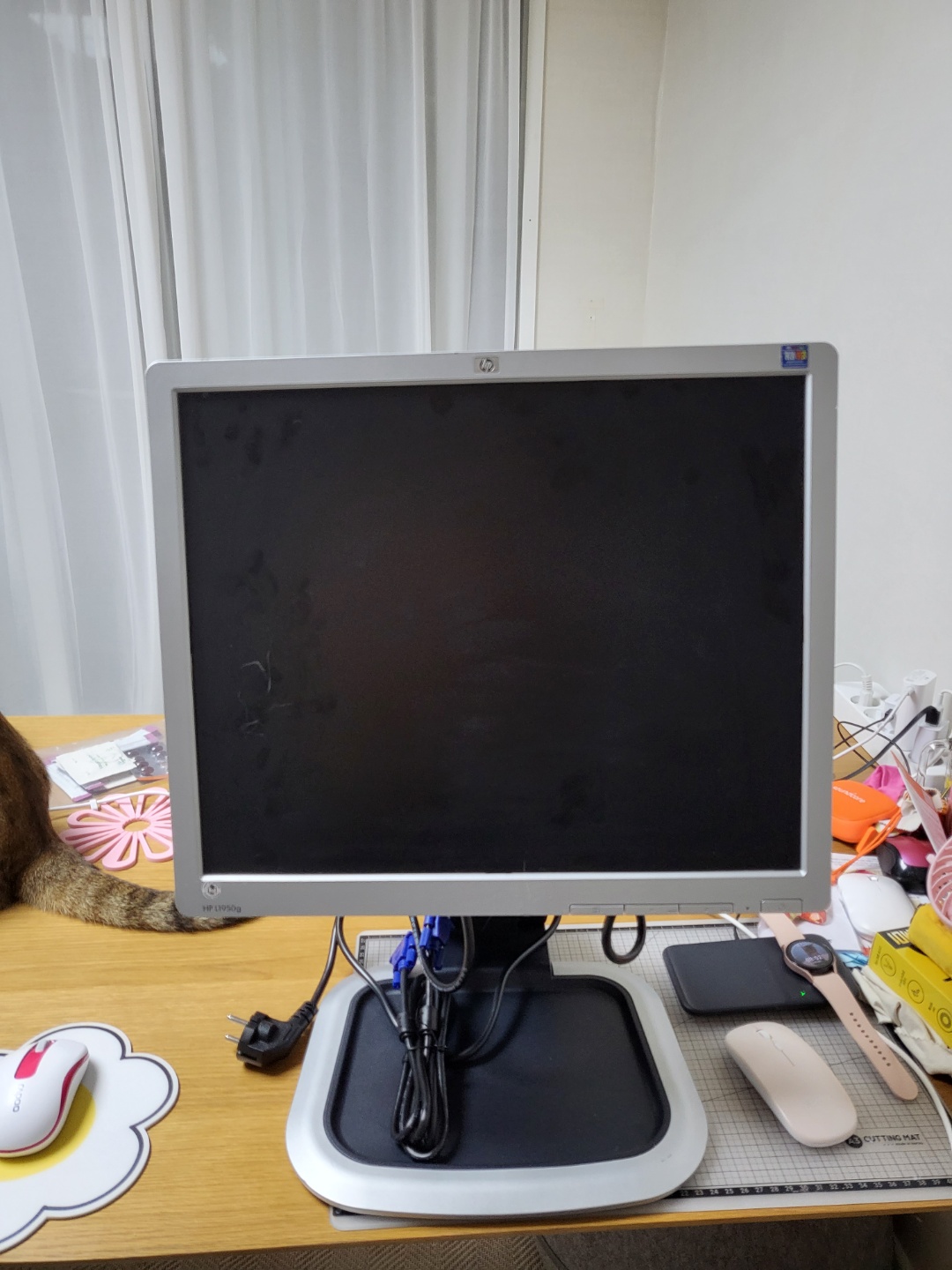 모니터 잘 받았습니다~!!!