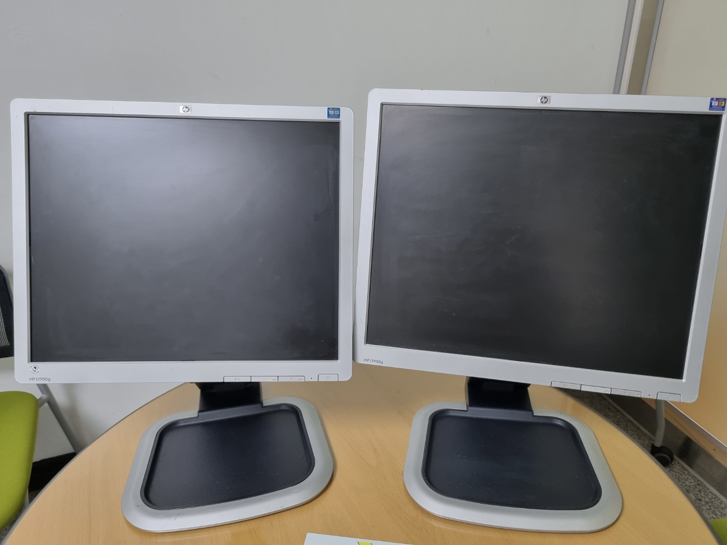 모니터 나눔 잘받았습니다^^